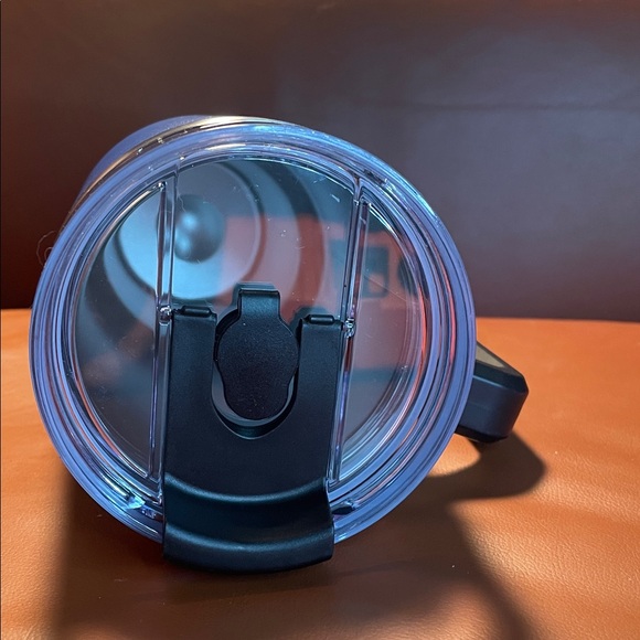 Ford Blue Travel Mug - Picture 4 of 5